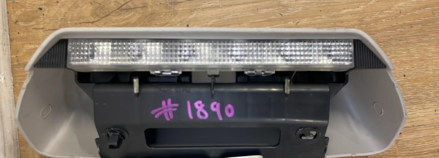 2007 Toyota Ractis High Level Stoplight View Auto part High Level Stoplight Toyota Ractis 2007