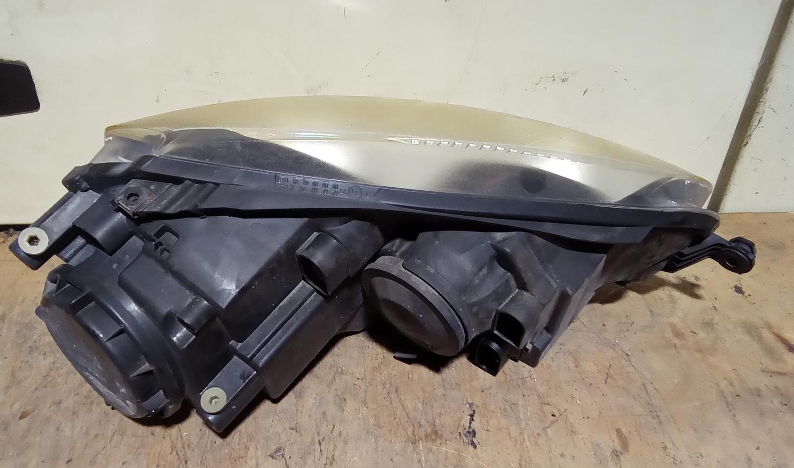 View Auto part Left Headlamp Volkswagen Golf 2006