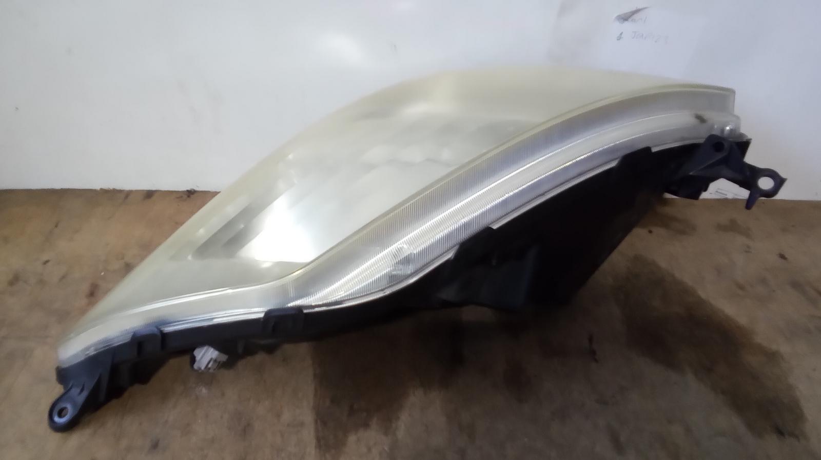 View Auto part Left Headlamp Toyota Prius 2005