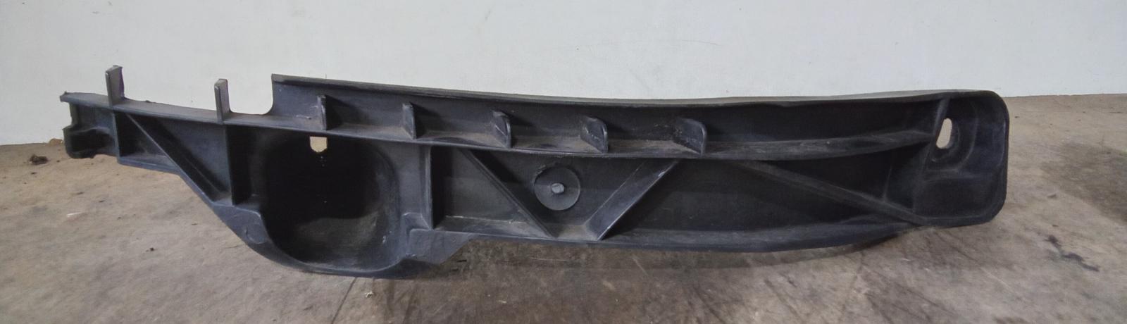 2008 Volkswagen Golf F/Bar Reinforc/Brack View Auto part F/Bar Reinforc/Brack Volkswagen Golf 2008
