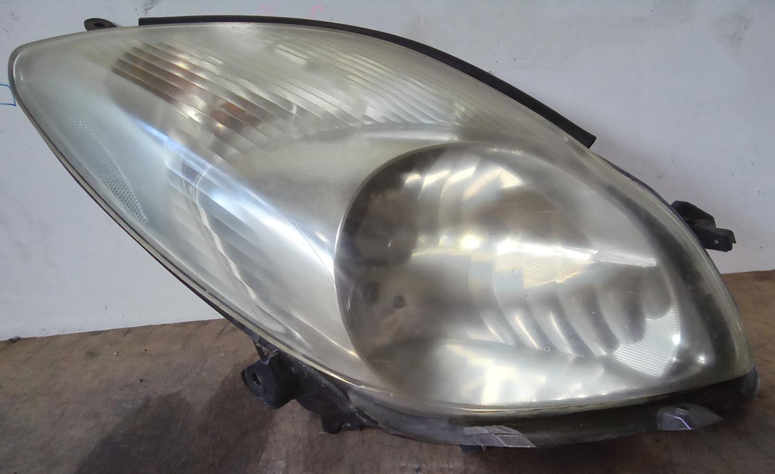 View Auto part Right Headlamp Toyota Yaris 2010