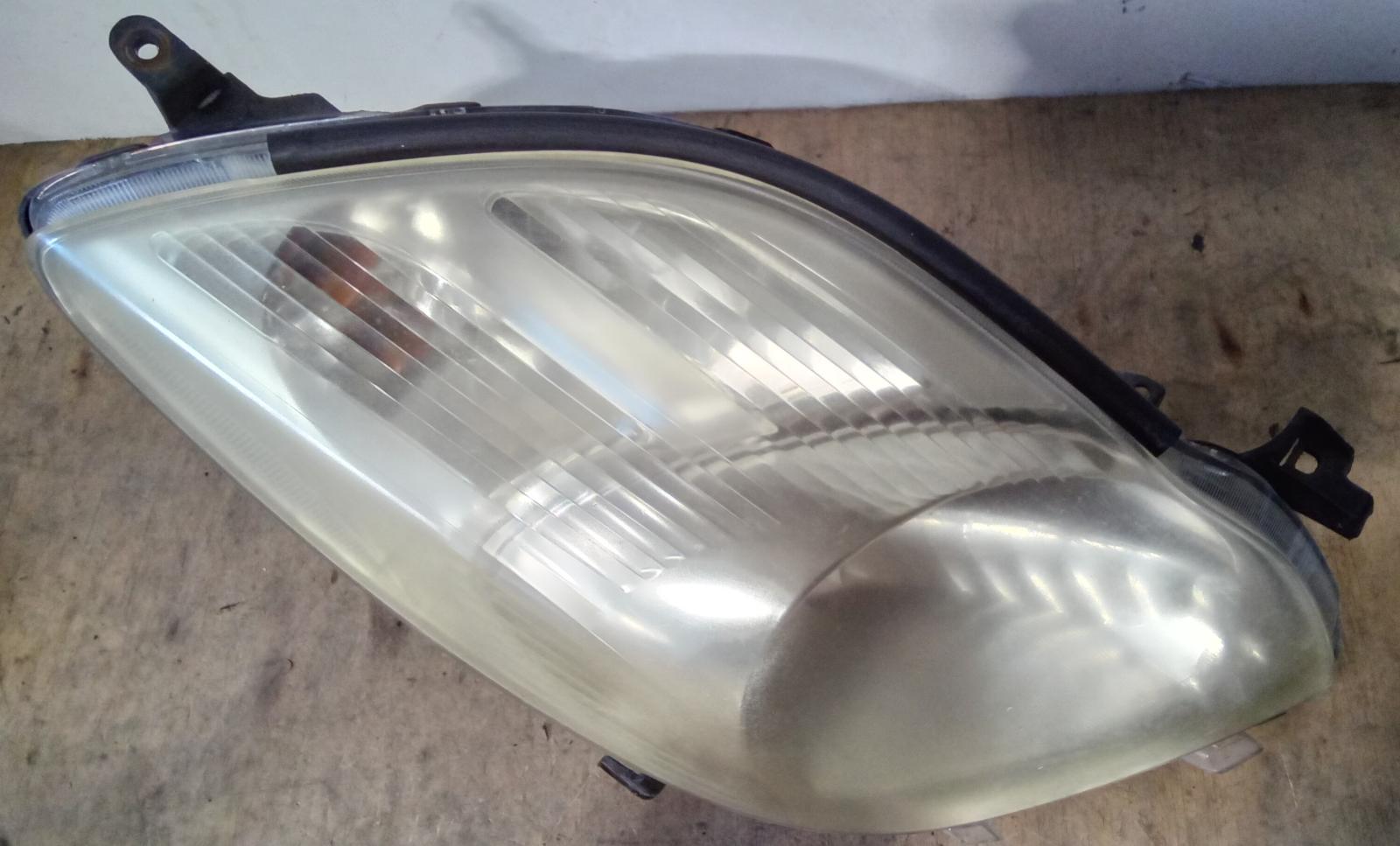 View Auto part Right Headlamp Toyota Yaris 2010