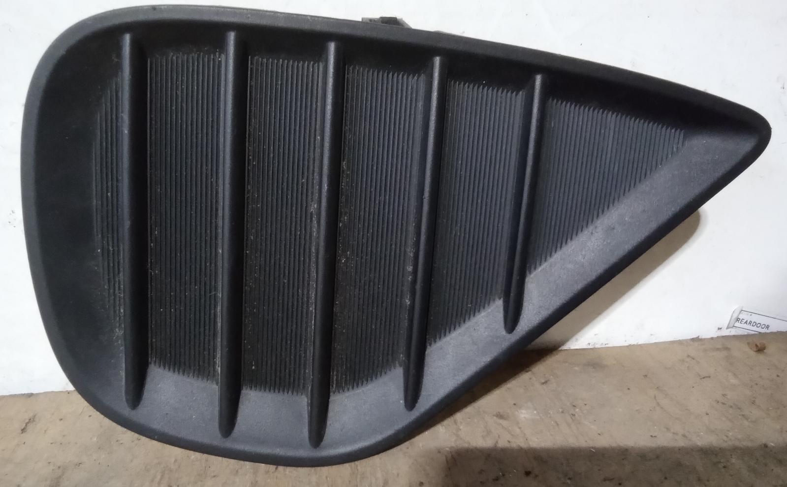 2016 Toyota Yaris Right Indicator/Fog/Side View Auto part Right Indicator/Fog/Side Toyota Yaris 2016