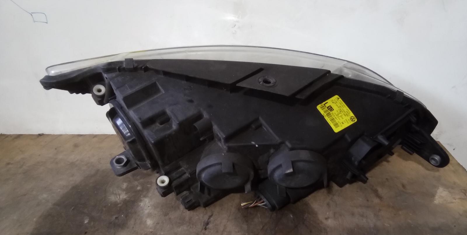 2012 Volkswagen Passat Left Headlamp View Auto part Left Headlamp Volkswagen Passat 2012
