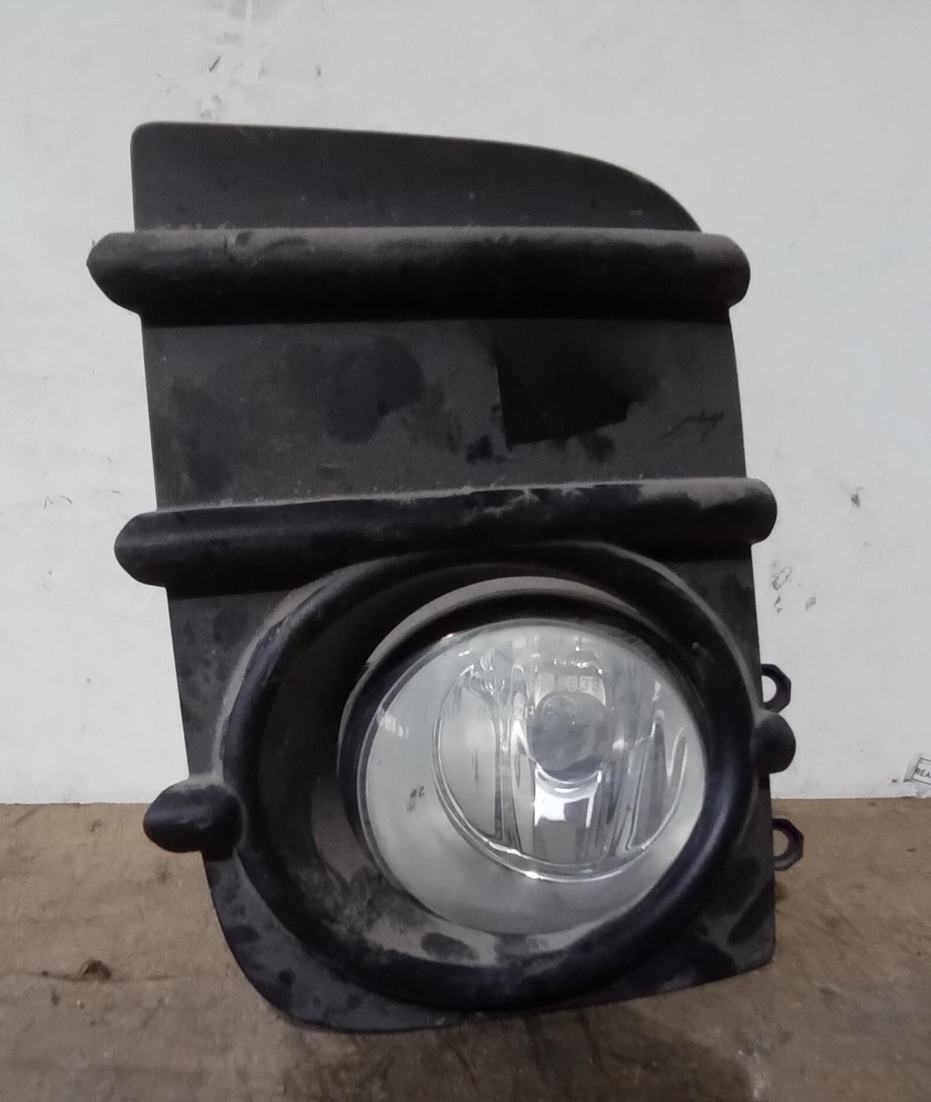 2007 Toyota Rukus Left Indicator/Fog/Side View Auto part Left Indicator/Fog/Side Toyota Rukus 2007