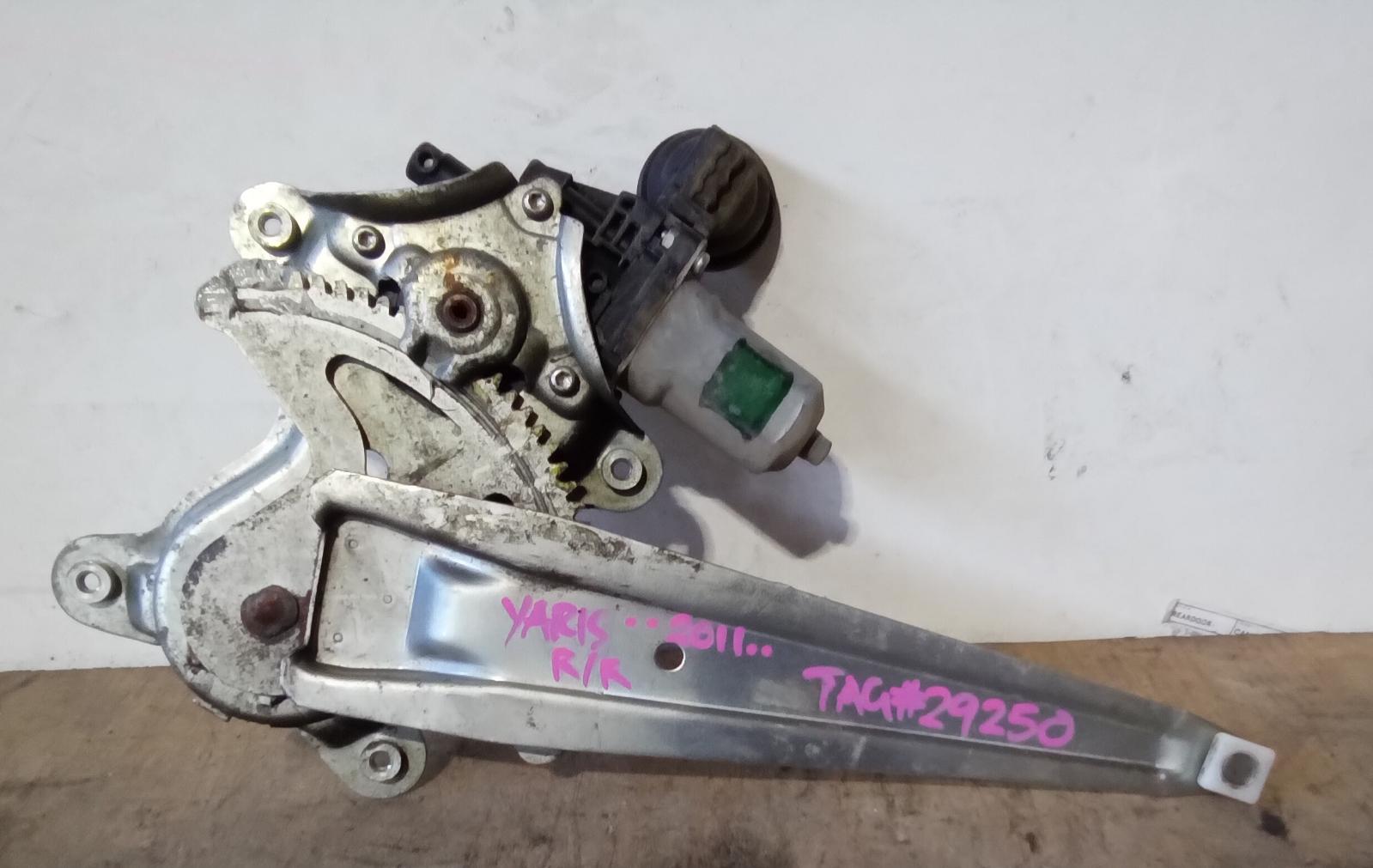 2011 Toyota Yaris Right Rear Wnd Reg/Motor View Auto part Right Rear Wnd Reg/Motor Toyota Yaris 2011