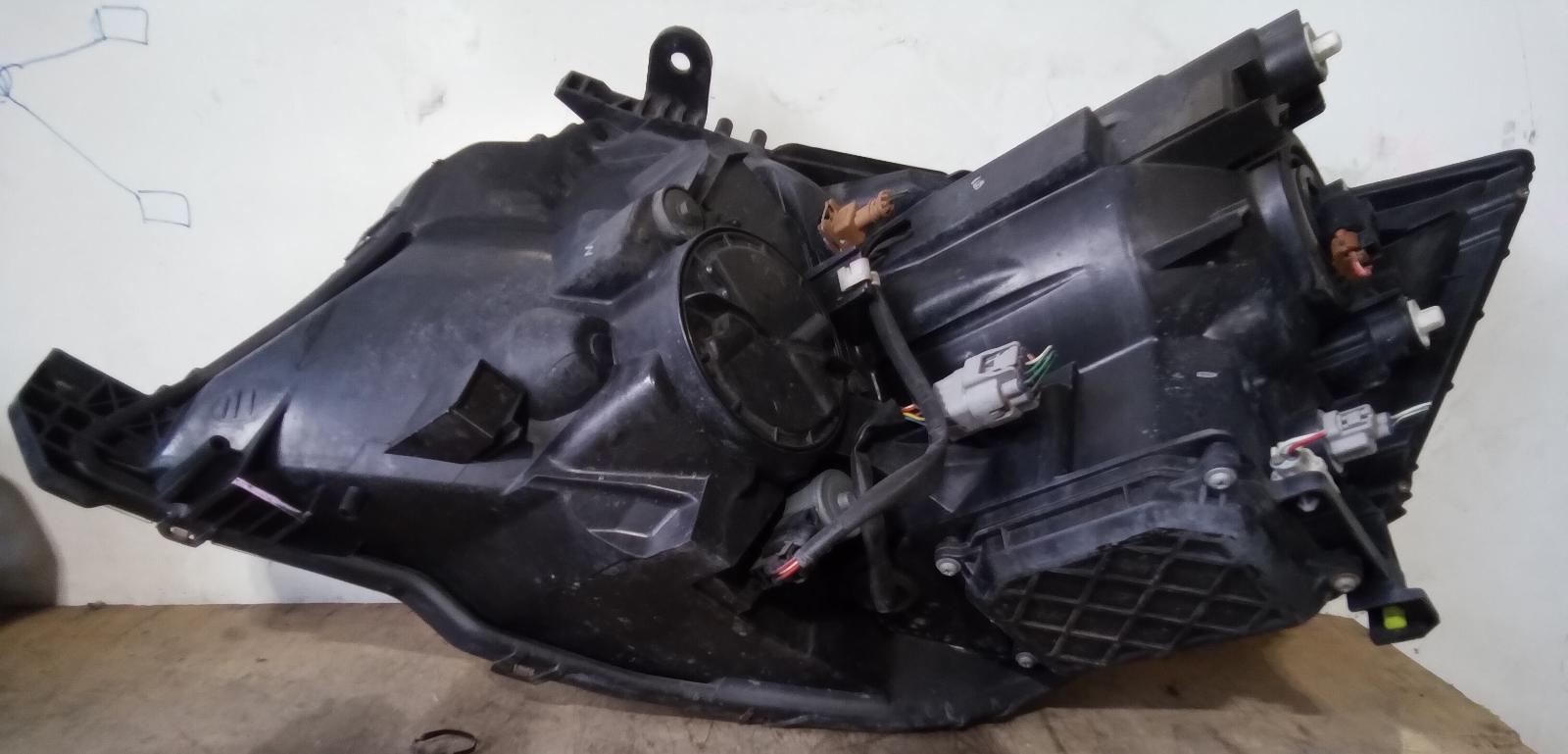 View Auto part Right Headlamp Toyota Alphard 2007