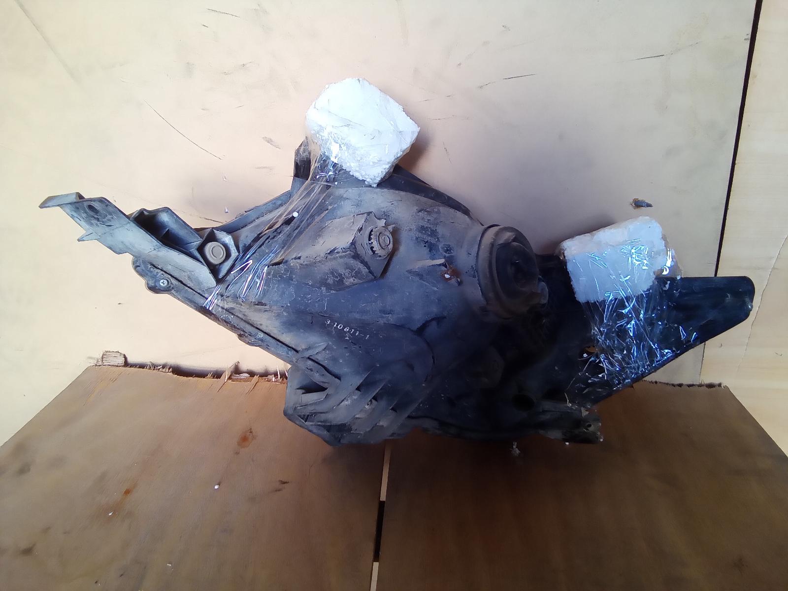 View Auto part Right Headlamp Toyota Hilux 2012