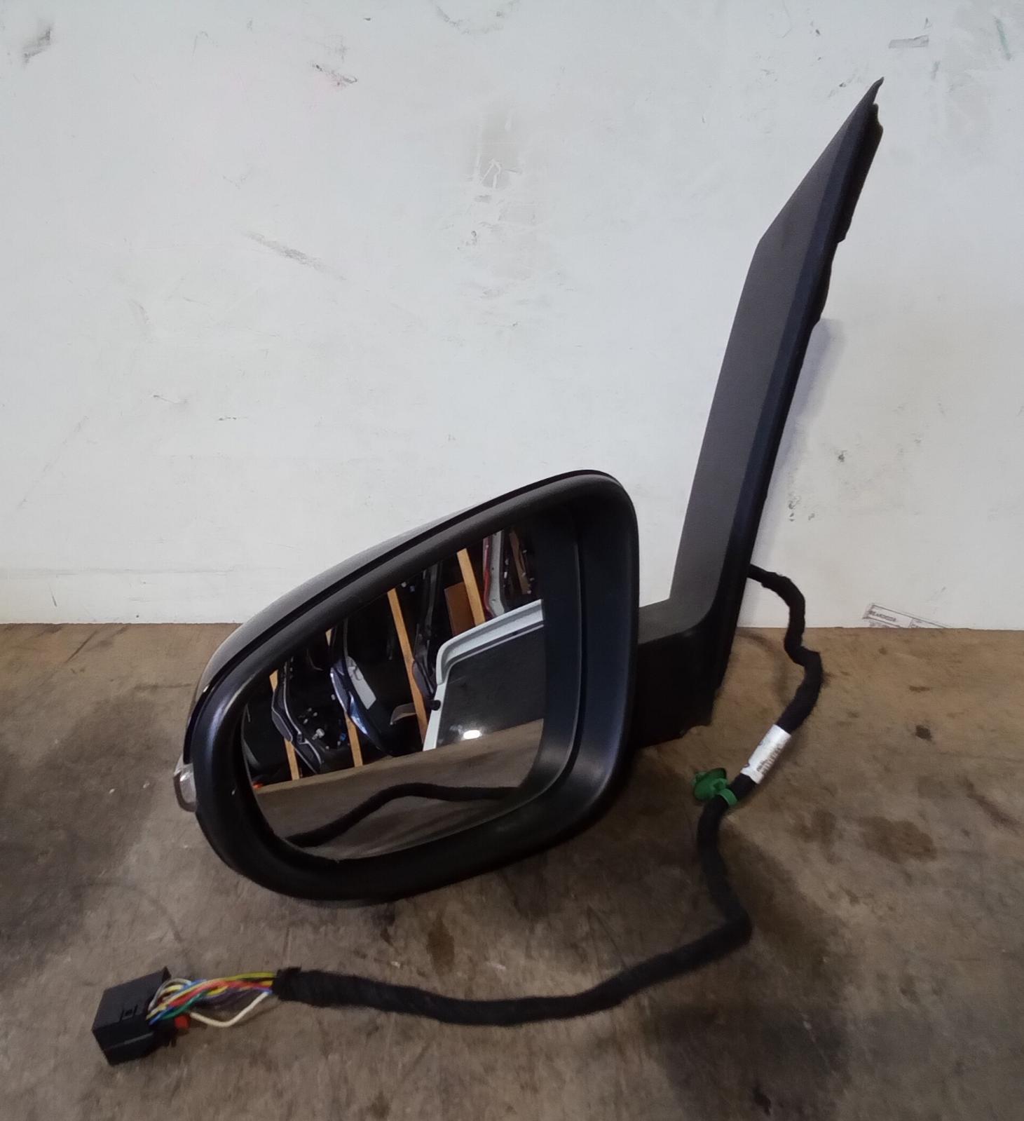 View Auto part Left Door Mirror Volkswagen Touran (nz Only)  2009