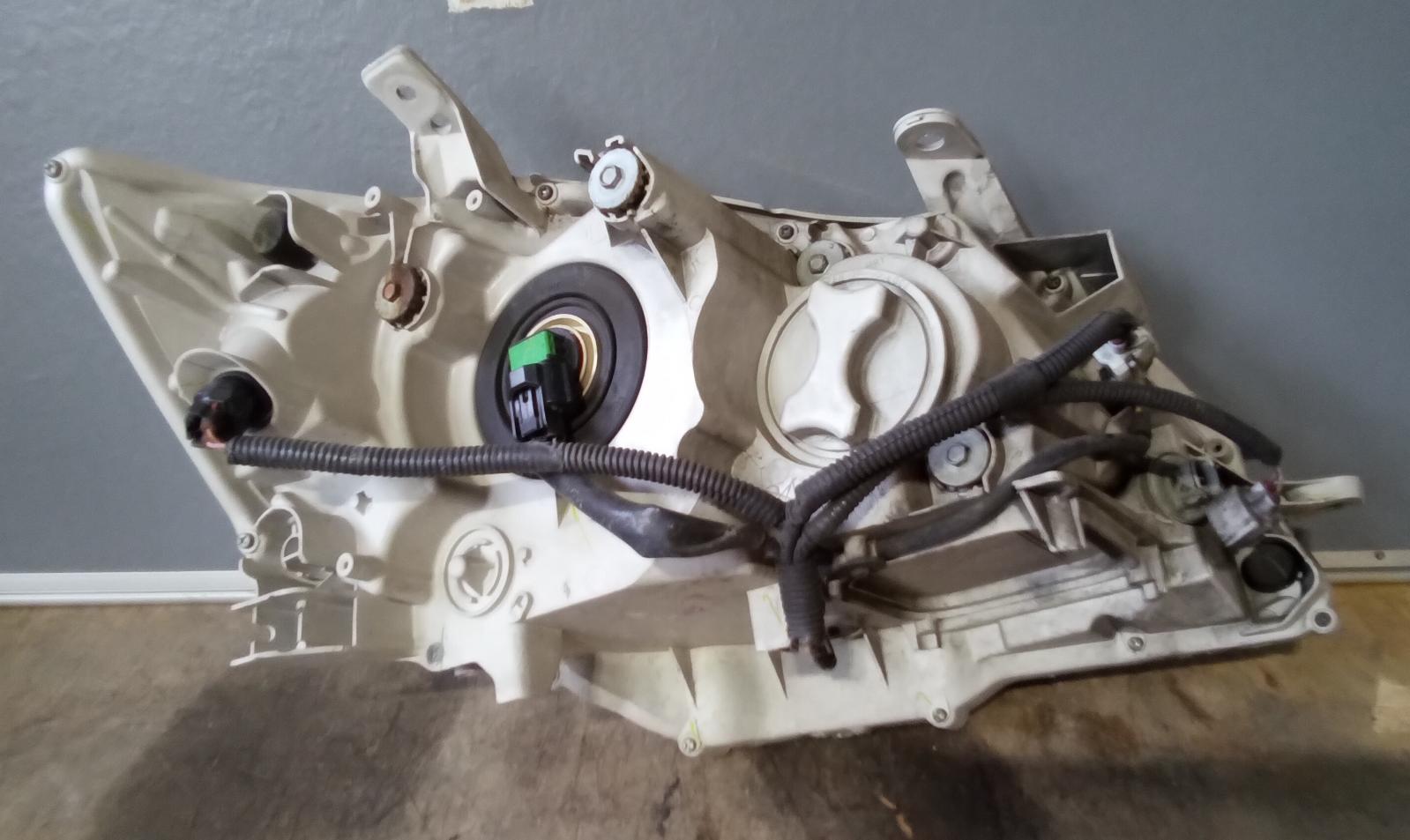 View Auto part Left Headlamp Toyota Aurion 2010