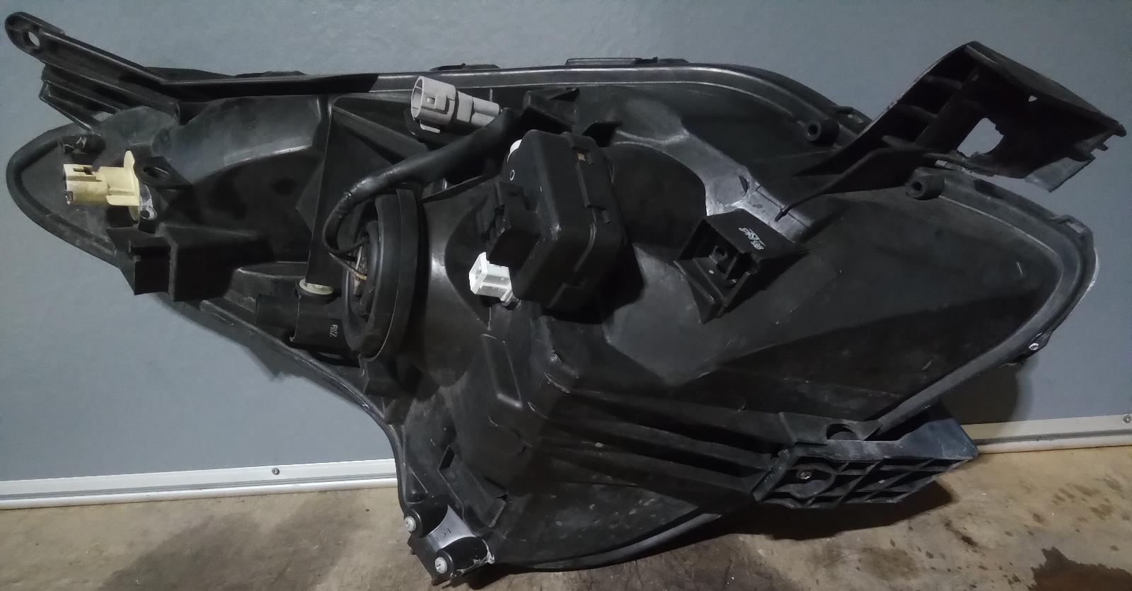 View Auto part Left Headlamp Toyota Ractis 2007