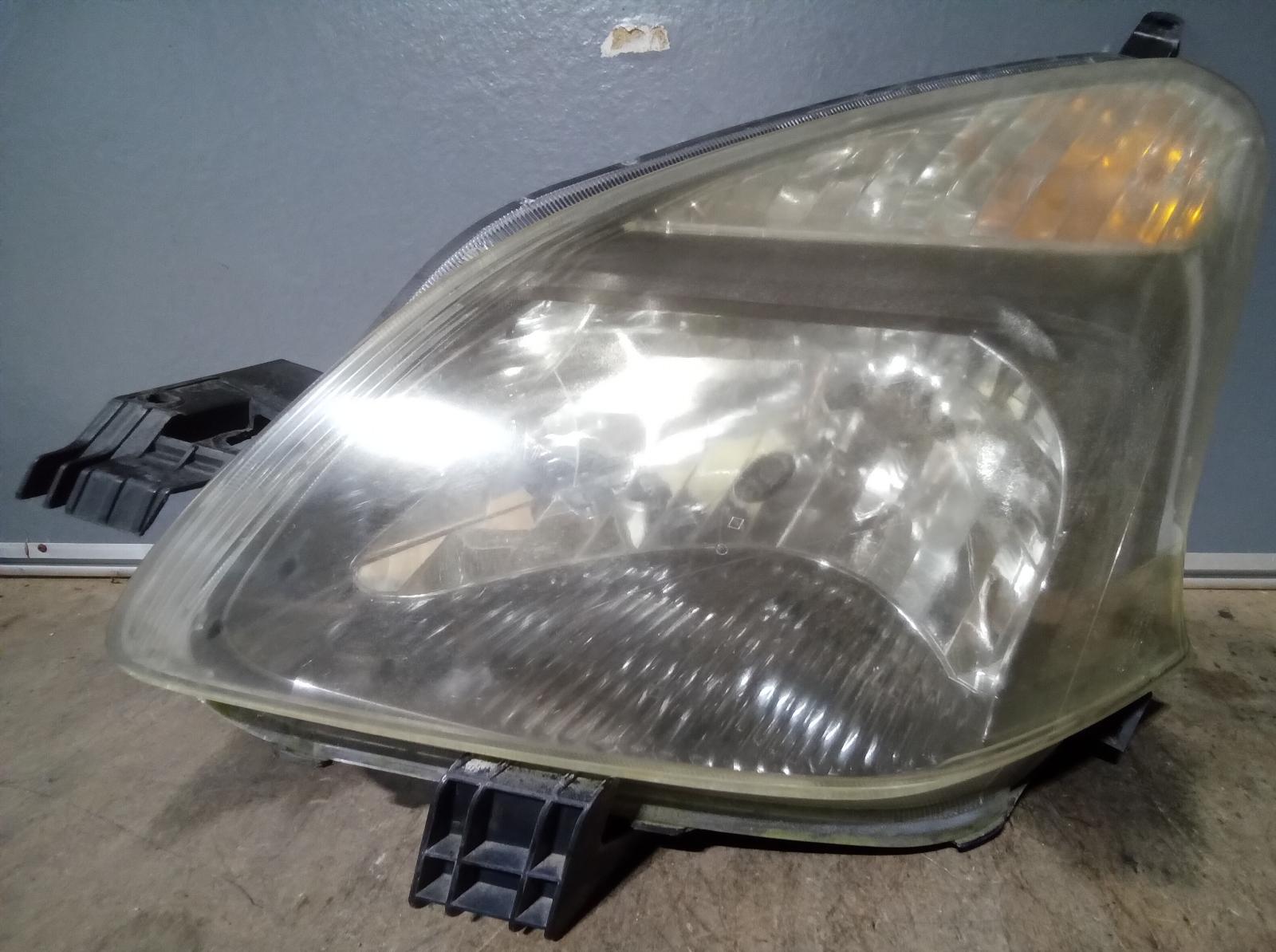 View Auto part Left Headlamp Toyota Ractis 2007
