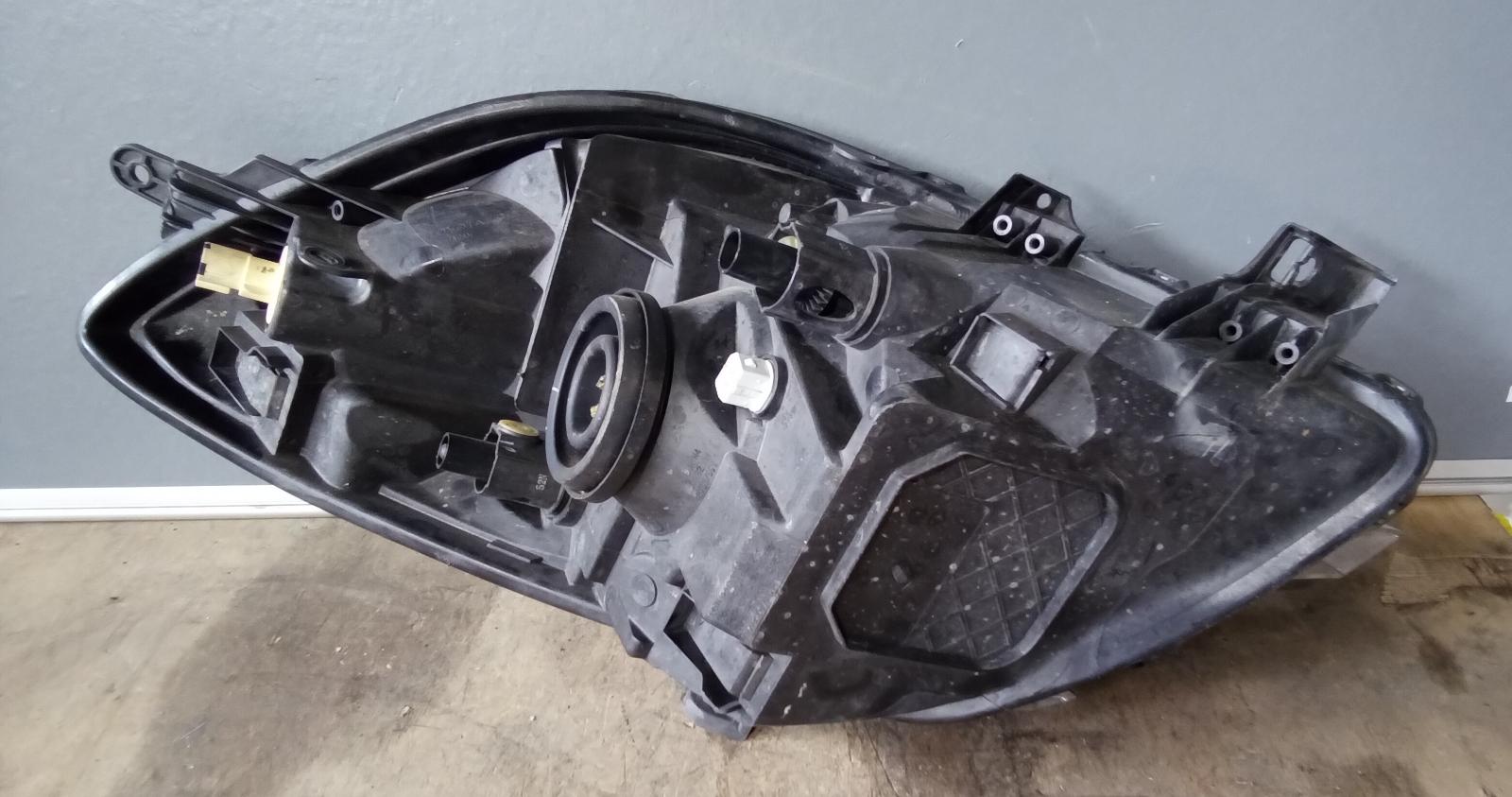View Auto part Left Headlamp Toyota Yaris 2006