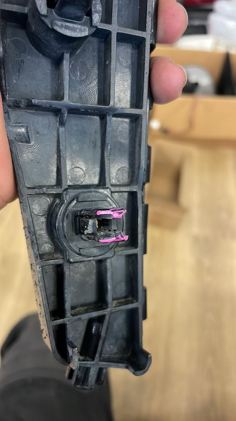 2013 Toyota Prado F/Bar Reinforc/Brack View Auto part F/Bar Reinforc/Brack Toyota Prado 2013