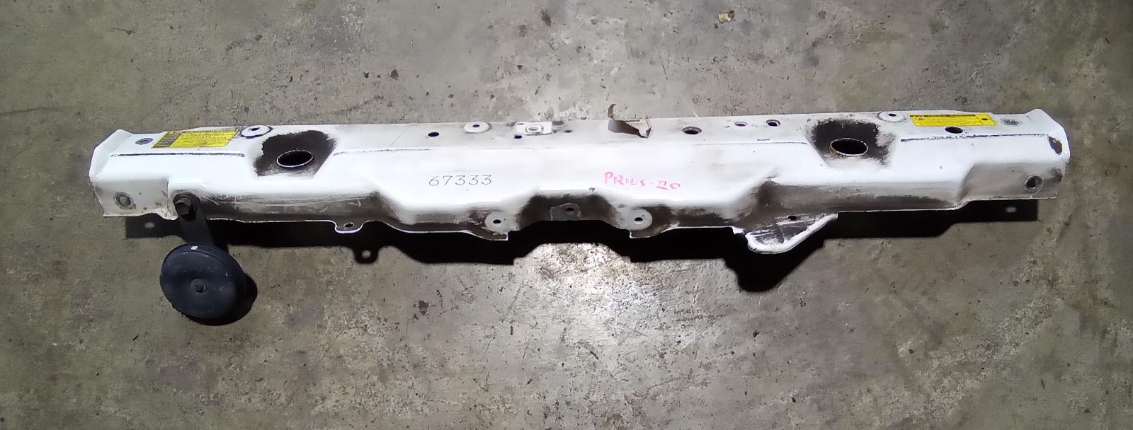 View Auto part Radiator Support Toyota Prius 2009