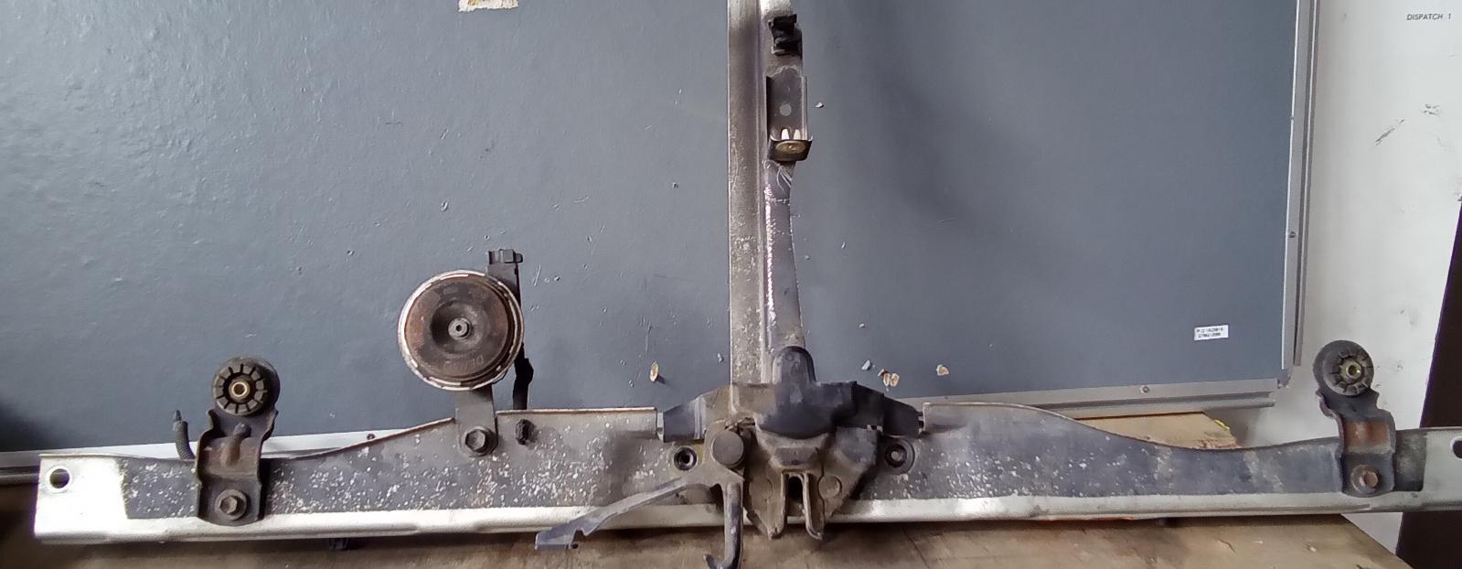 View Auto part Bonnet Lock/Support Toyota Kluger 2004