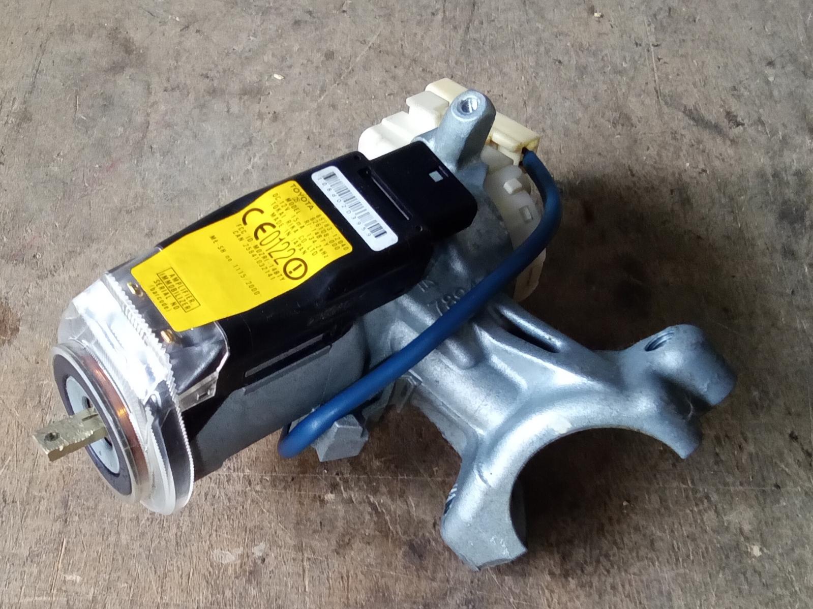 View Auto part Ignition W/ Key Toyota Corolla 2005