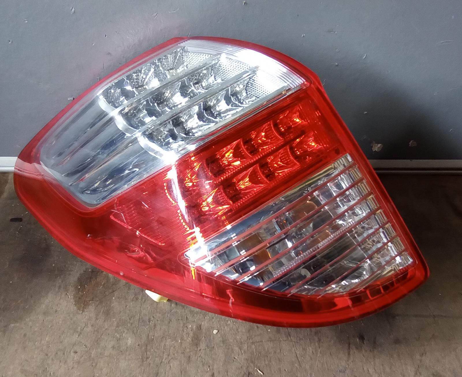 2008 Toyota Rav4 Left Taillight View Auto part Left Taillight Toyota Rav4 2008