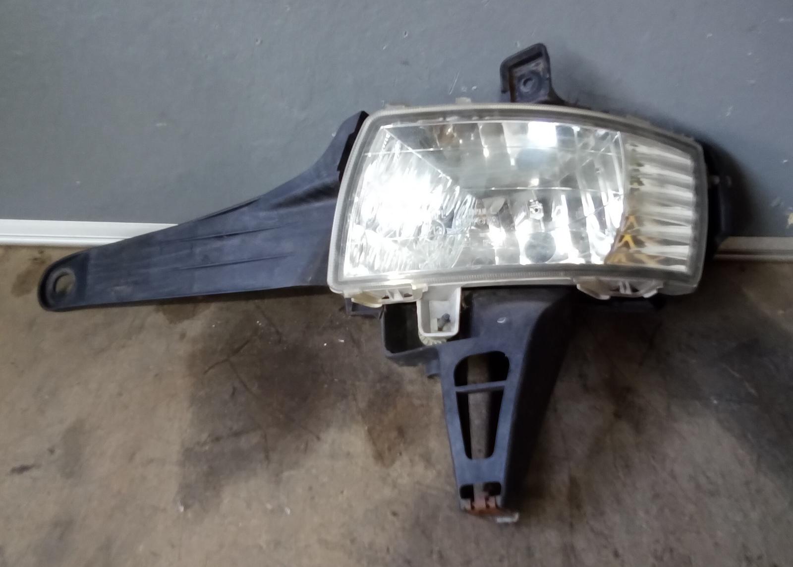 2012 Toyota Estima Left Indicator/Fog/Side View Auto part Left Indicator/Fog/Side Toyota Estima 2012