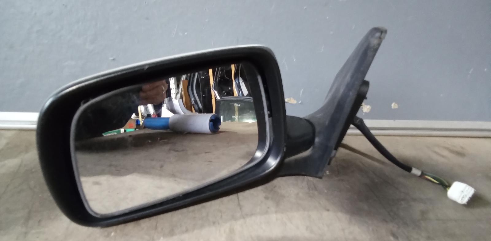View Auto part Left Door Mirror Toyota Avensis 2004