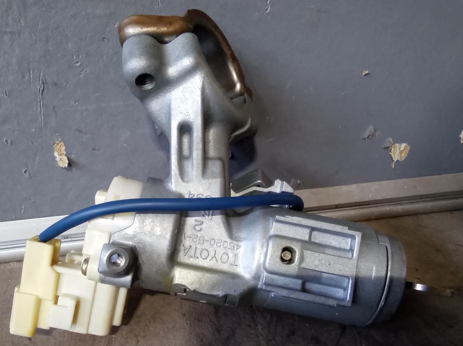 2004 Toyota Echo Ignition W/ Key View Auto part Ignition W/ Key Toyota Echo 2004