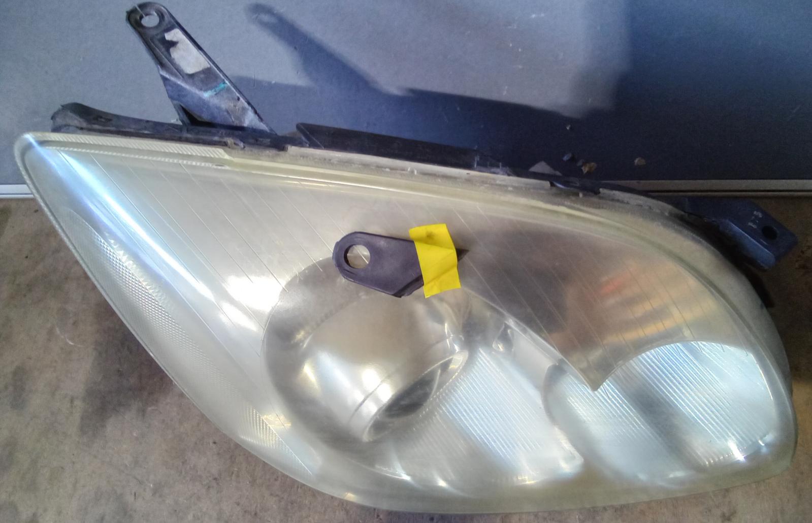 View Auto part Right Headlamp Toyota Avensis 2006