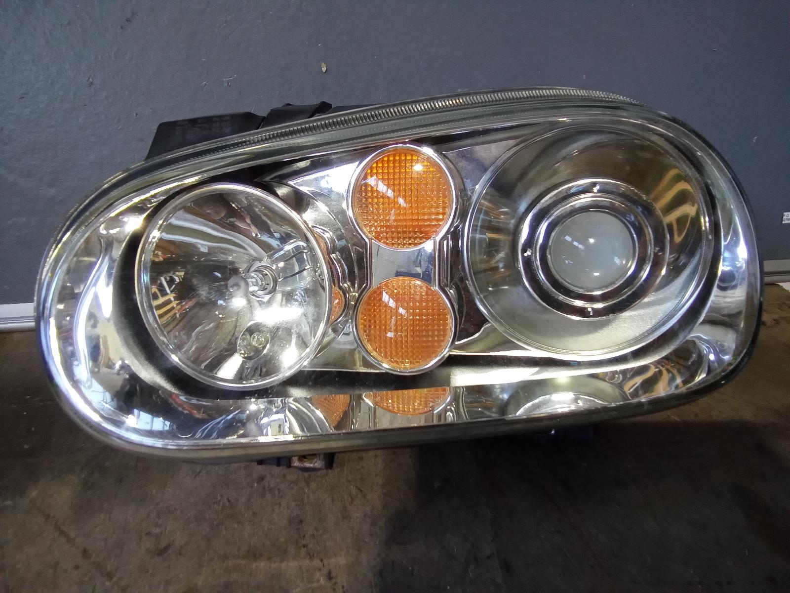 2004 Volkswagen Golf Left Headlamp View Auto part Left Headlamp Volkswagen Golf 2004