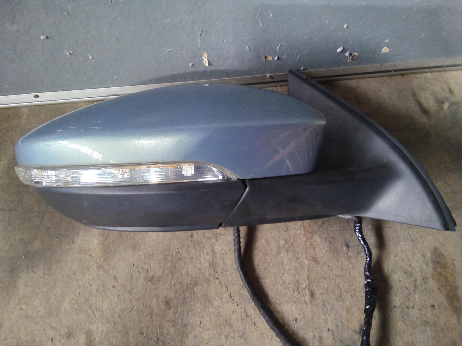 View Auto part Right Door Mirror Volkswagen Passat 2011