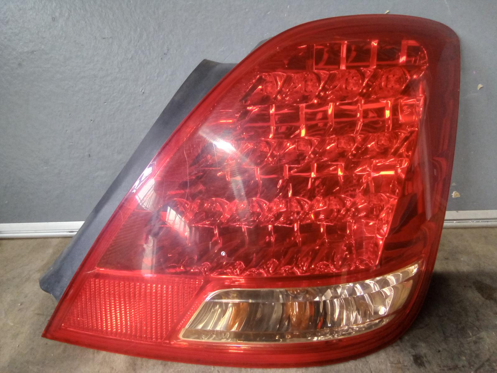 2007 Toyota Crown Right Taillight View Auto part Right Taillight Toyota Crown 2007