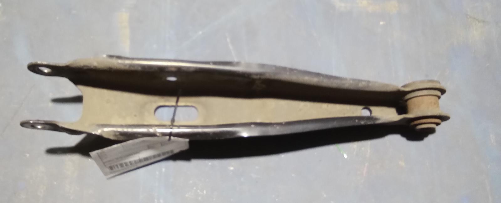 View Auto part Left Rear Trailing Arm Toyota Crown 2007