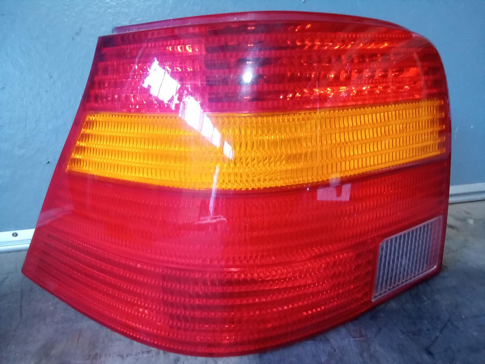 View Auto part Left Taillight Volkswagen Golf 2004