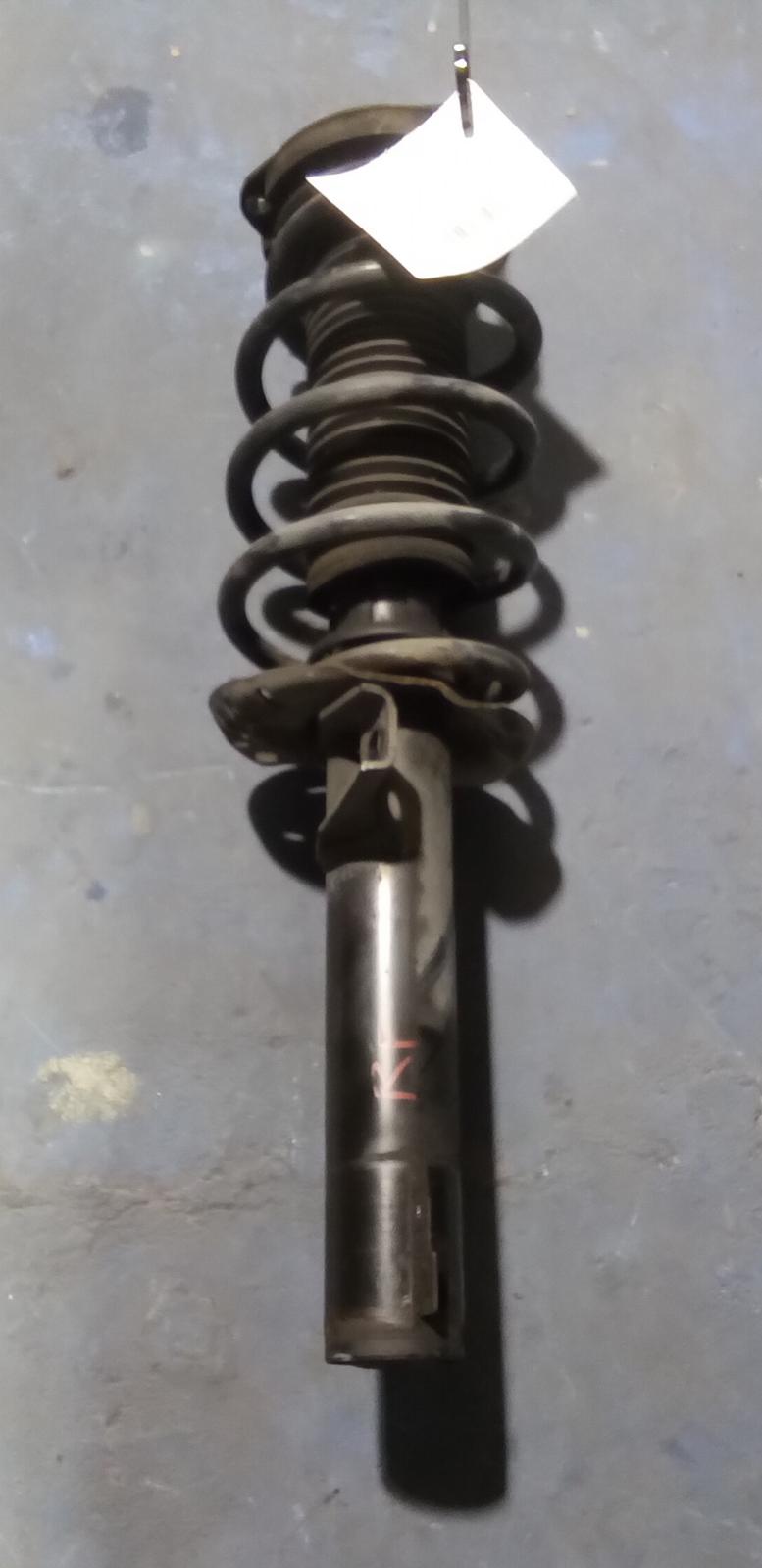 2007 Volkswagen Golf Right Front Strut View Auto part Right Front Strut Volkswagen Golf 2007
