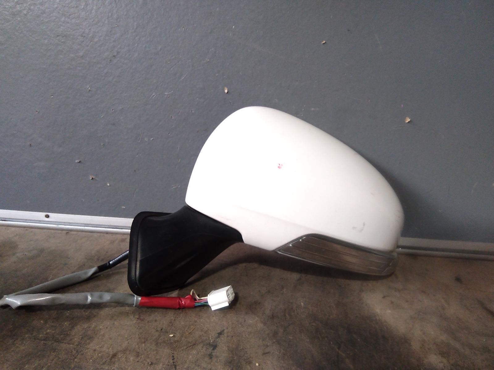View Auto part Left Door Mirror Toyota Prius 2012