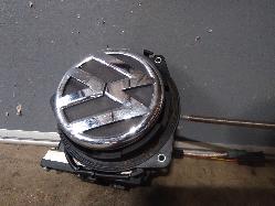 View Auto part Tailgate Handle Volkswagen Golf 2010