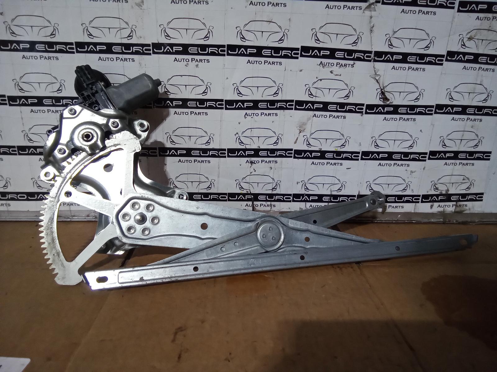 2014 Toyota Prius Left Front Window Reg/Motor View Auto part Left Front Window Reg/Motor Toyota Prius 2014