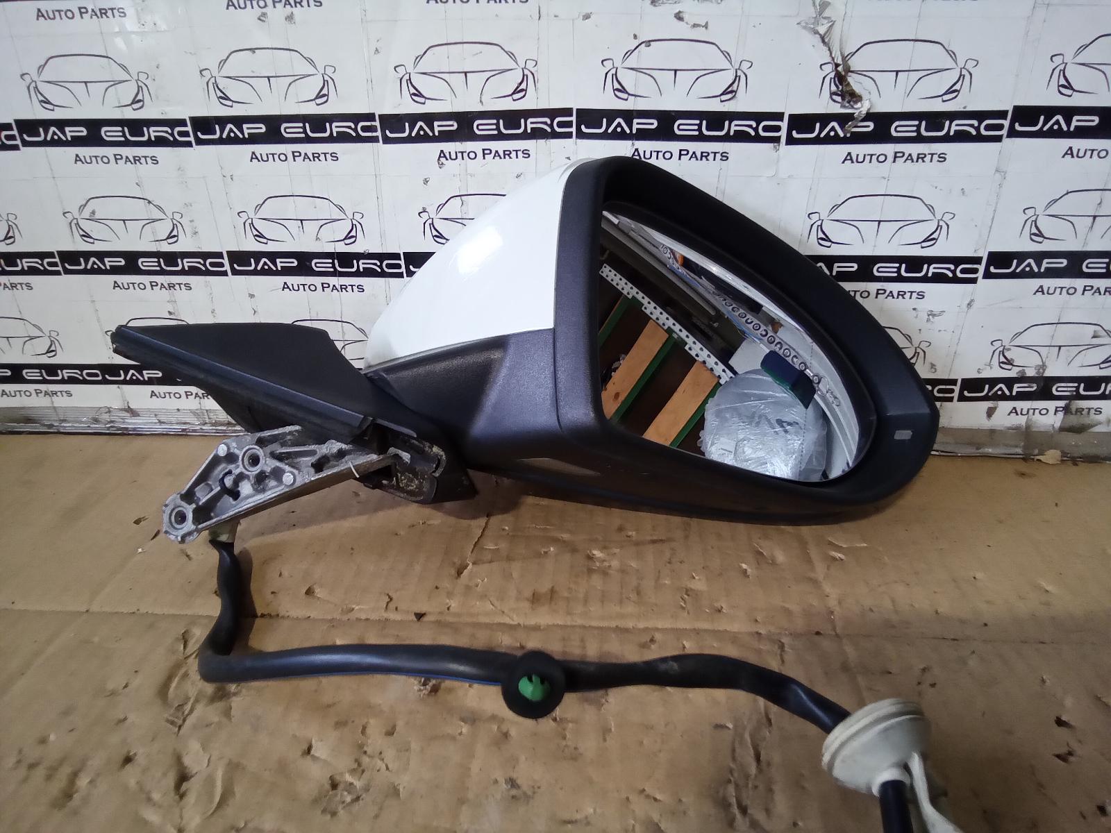 2018 Volkswagen Golf Right Door Mirror View Auto part Right Door Mirror Volkswagen Golf 2018