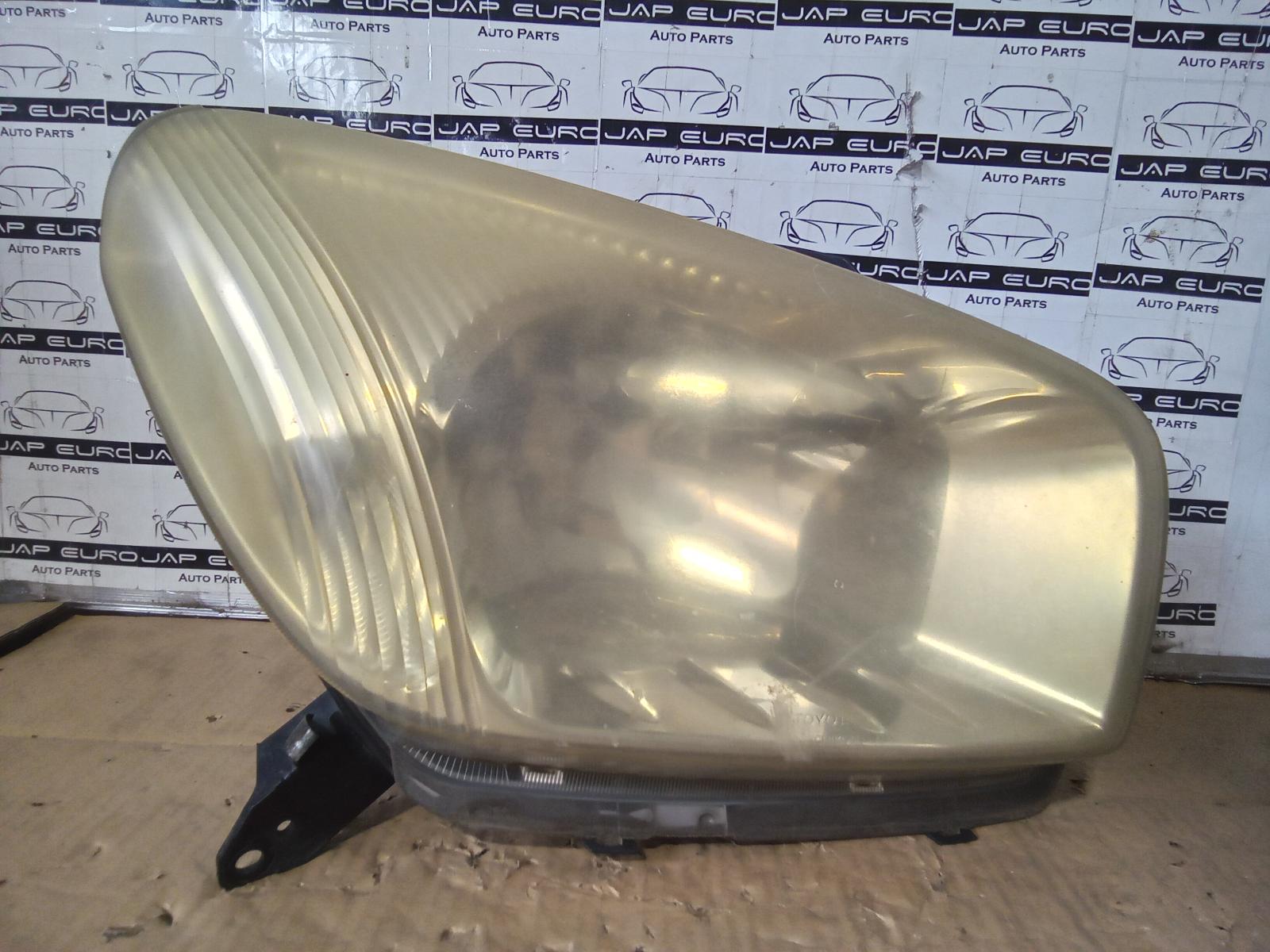 View Auto part Right Headlamp Toyota Rav4 2002