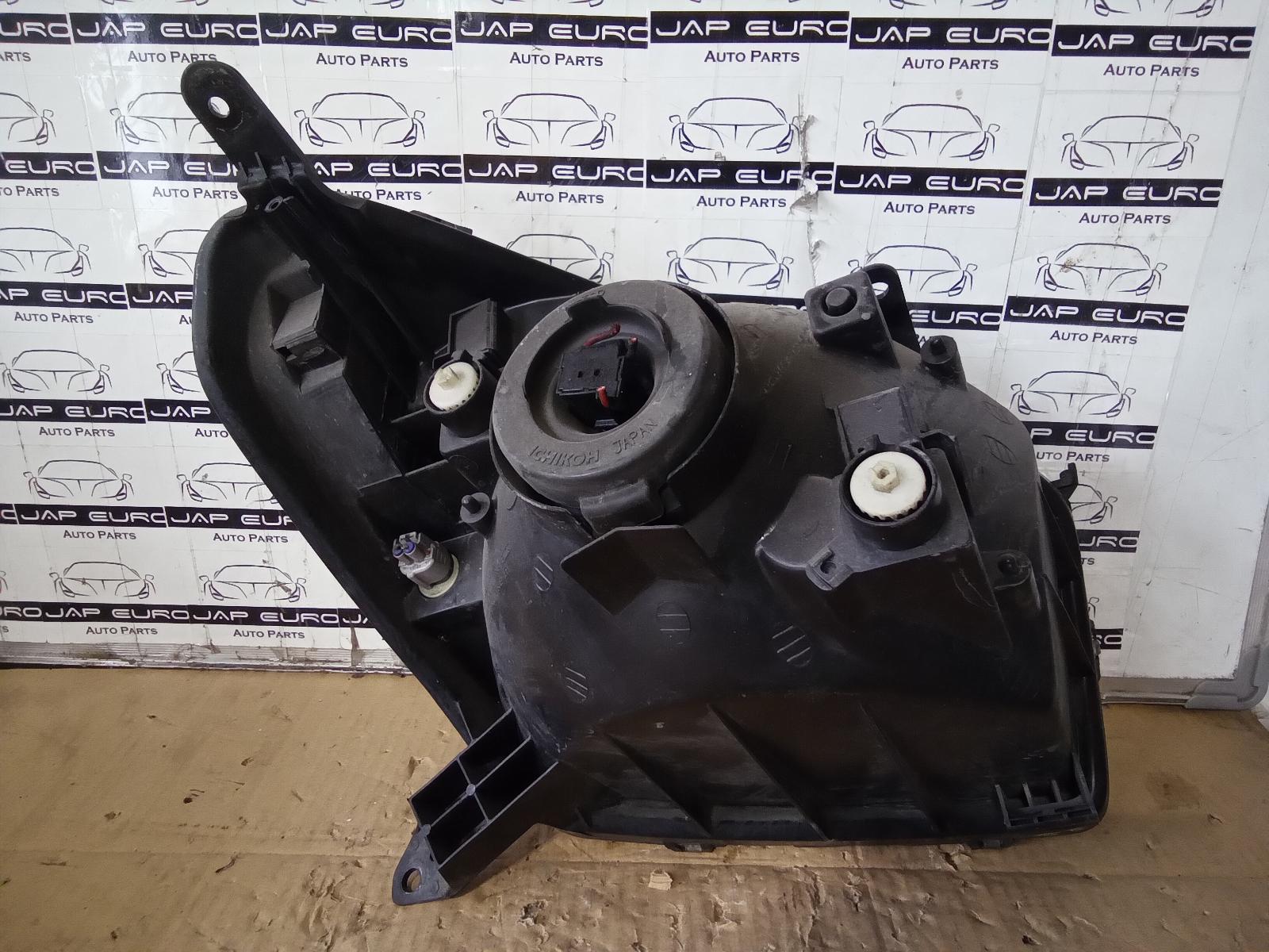 View Auto part Left Headlamp Toyota Rav4 2002