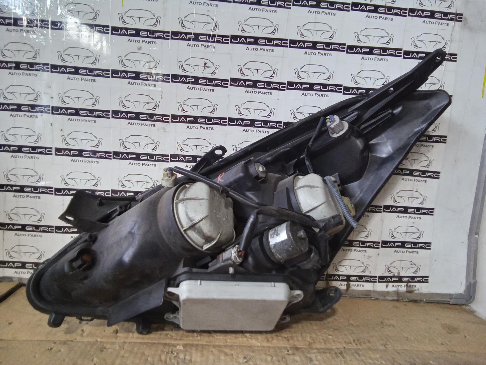 View Auto part Right Headlamp Toyota Wish (nz Only) 2004