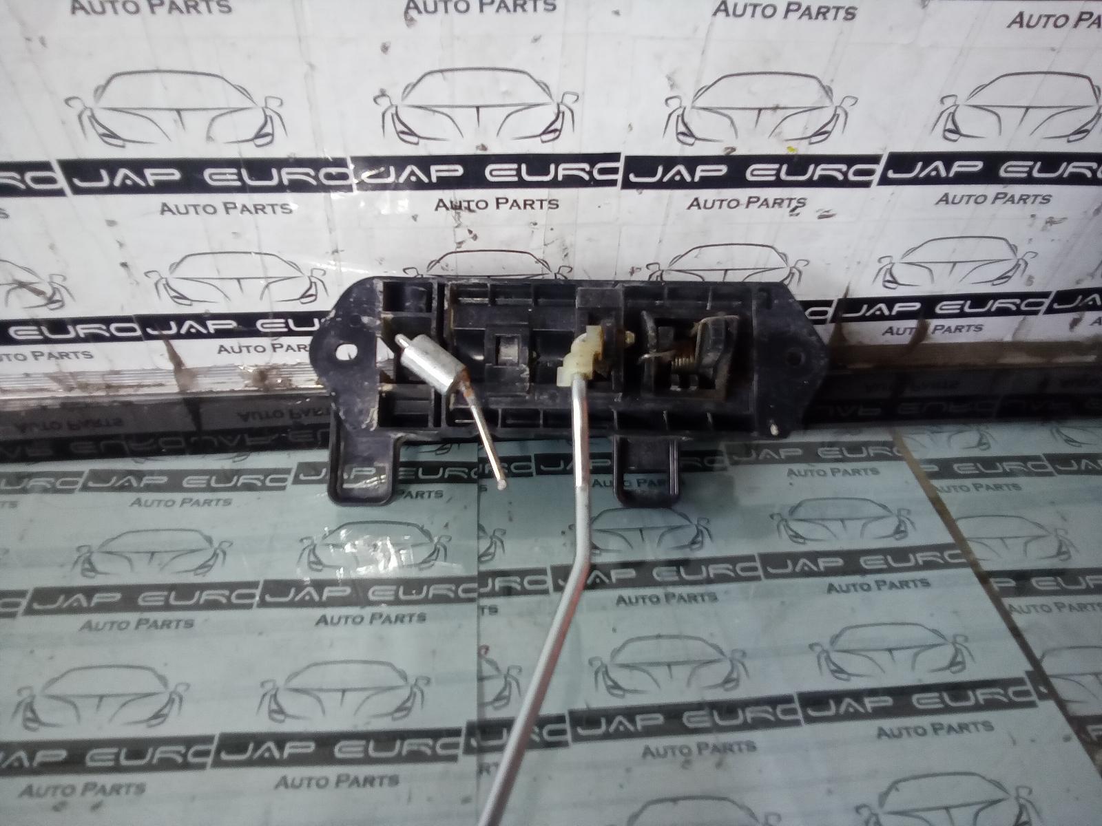 View Auto part Door Handle Toyota Hiace 2017