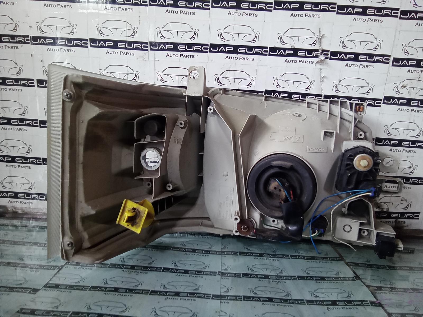 View Auto part Left Headlamp Toyota Hiace 2008