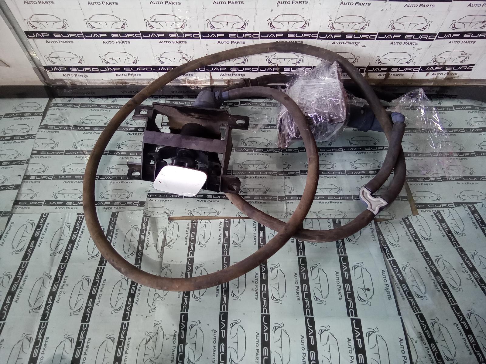 2005 Volkswagen Touareg Washer Jet View Auto part Washer Jet Volkswagen Touareg 2005
