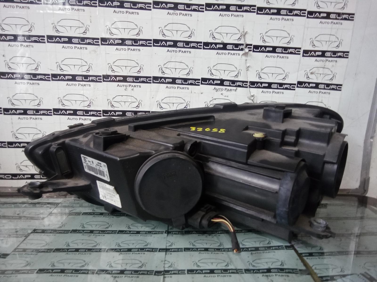 2012 Volkswagen Scirocco Right Headlamp View Auto part Right Headlamp Volkswagen Scirocco 2012