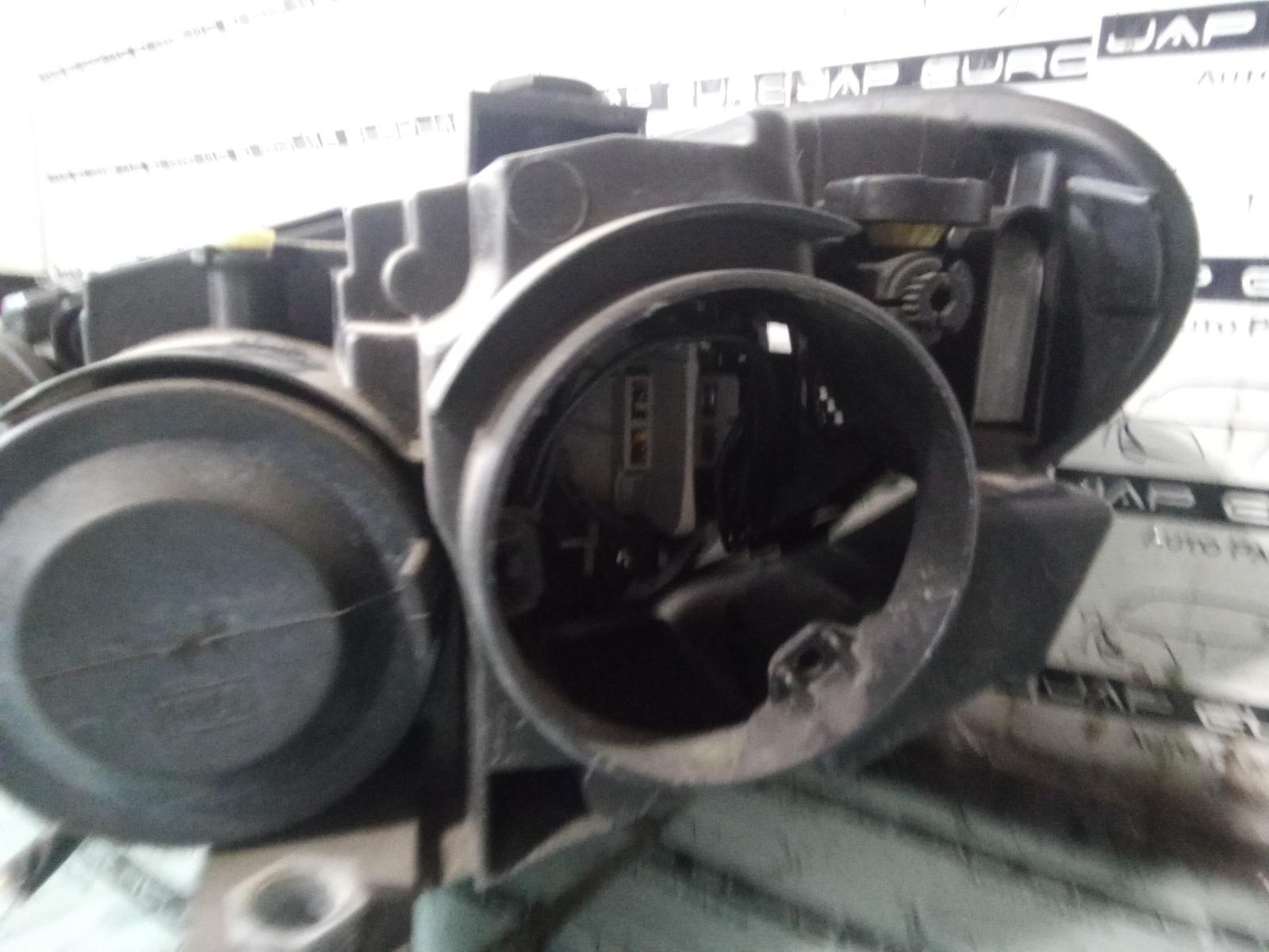 2012 Volkswagen Scirocco Right Headlamp View Auto part Right Headlamp Volkswagen Scirocco 2012