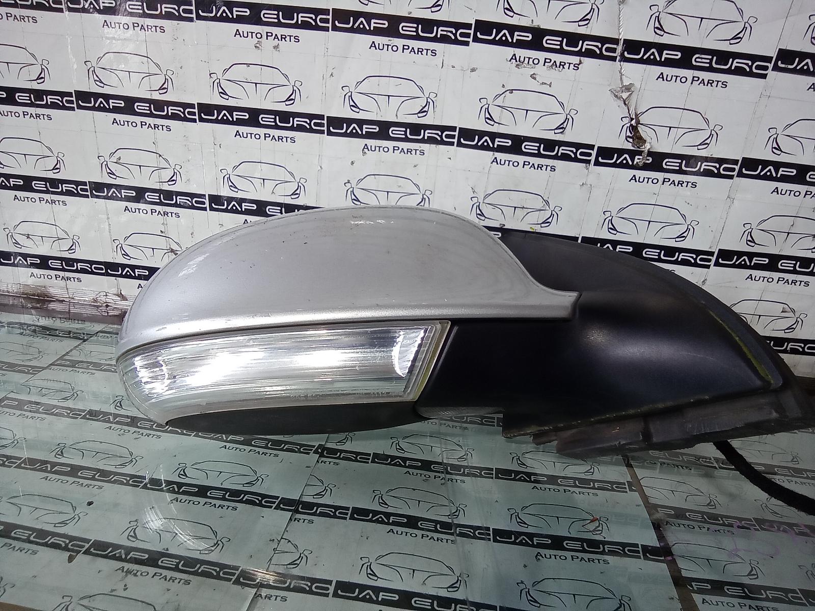 View Auto part Right Door Mirror Volkswagen Jetta 2007