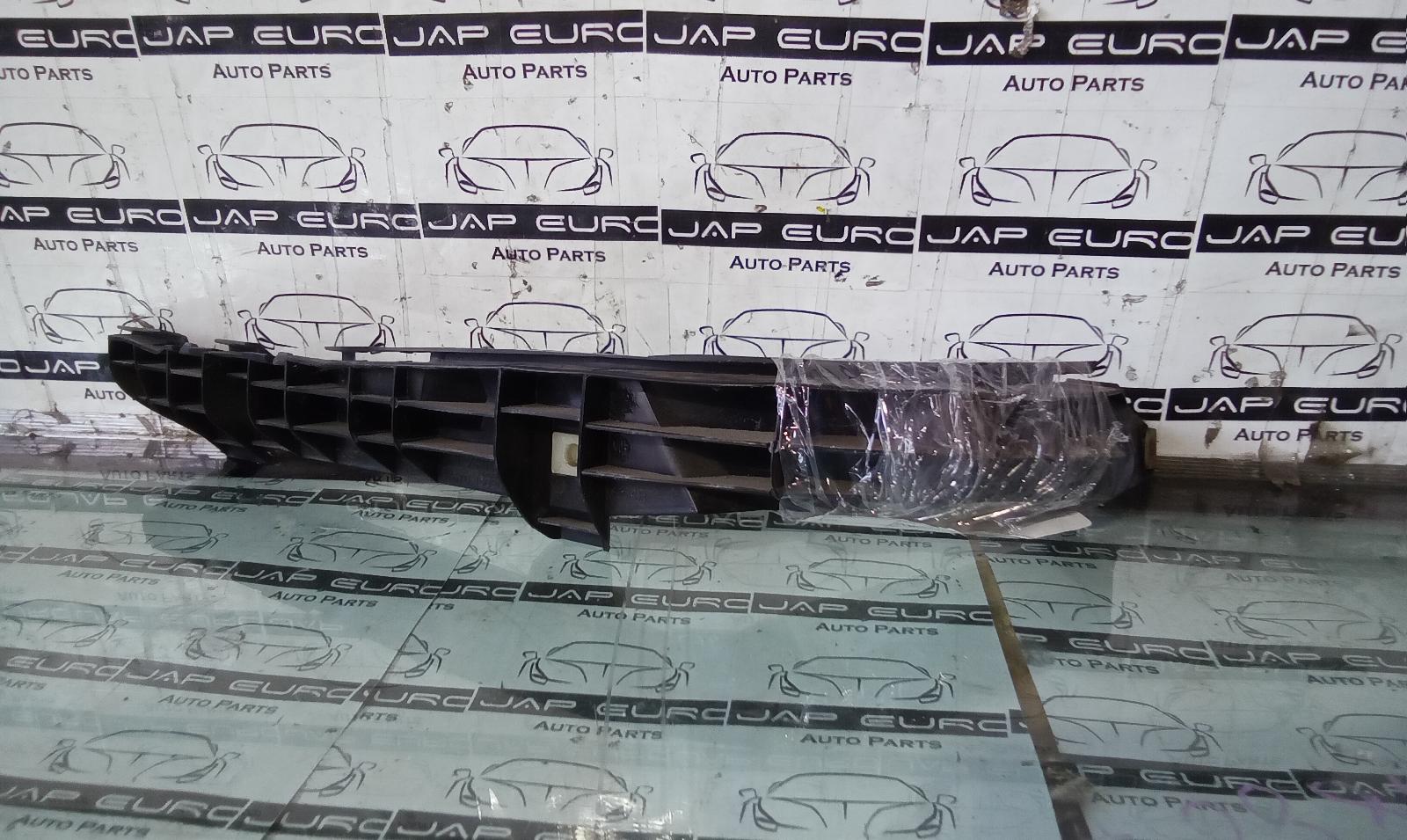 View Auto part R/Bar Bracket/Reinfo Toyota Corolla 2004