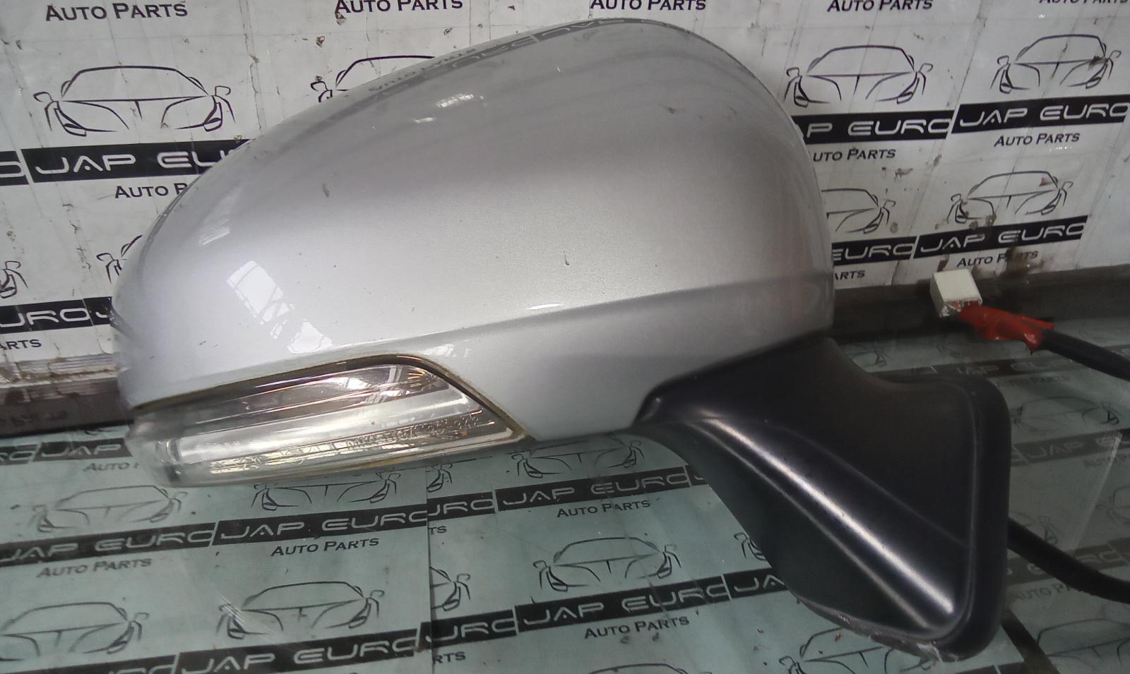 View Auto part Right Door Mirror Toyota Prius 2011