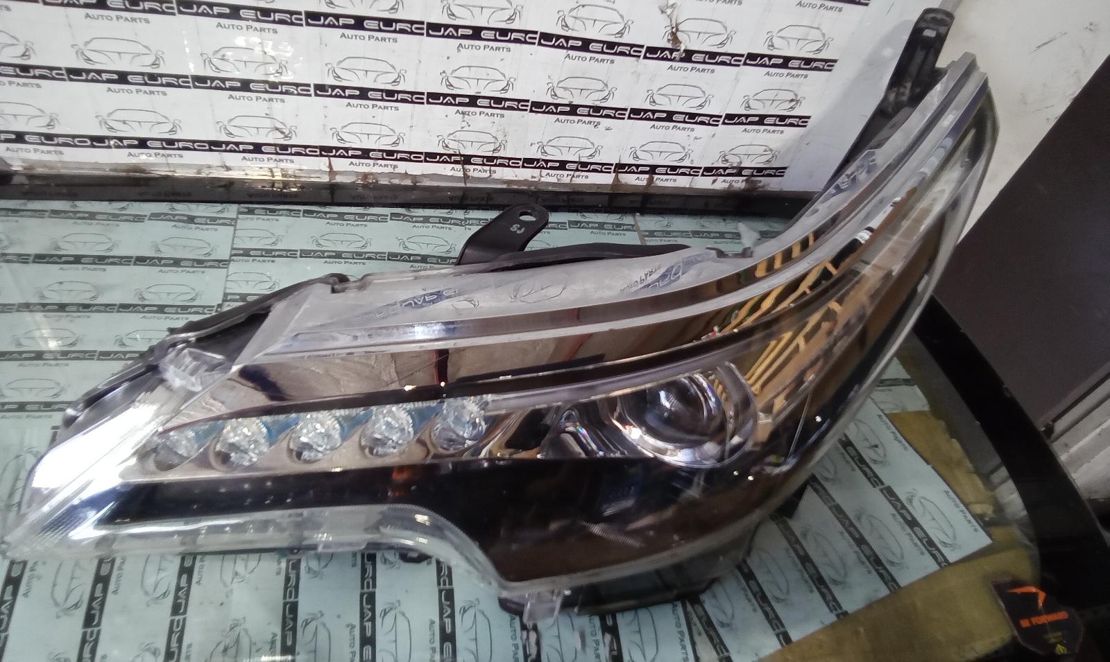 2018 Toyota Fortuner Left Headlamp View Auto part Left Headlamp Toyota Fortuner 2018