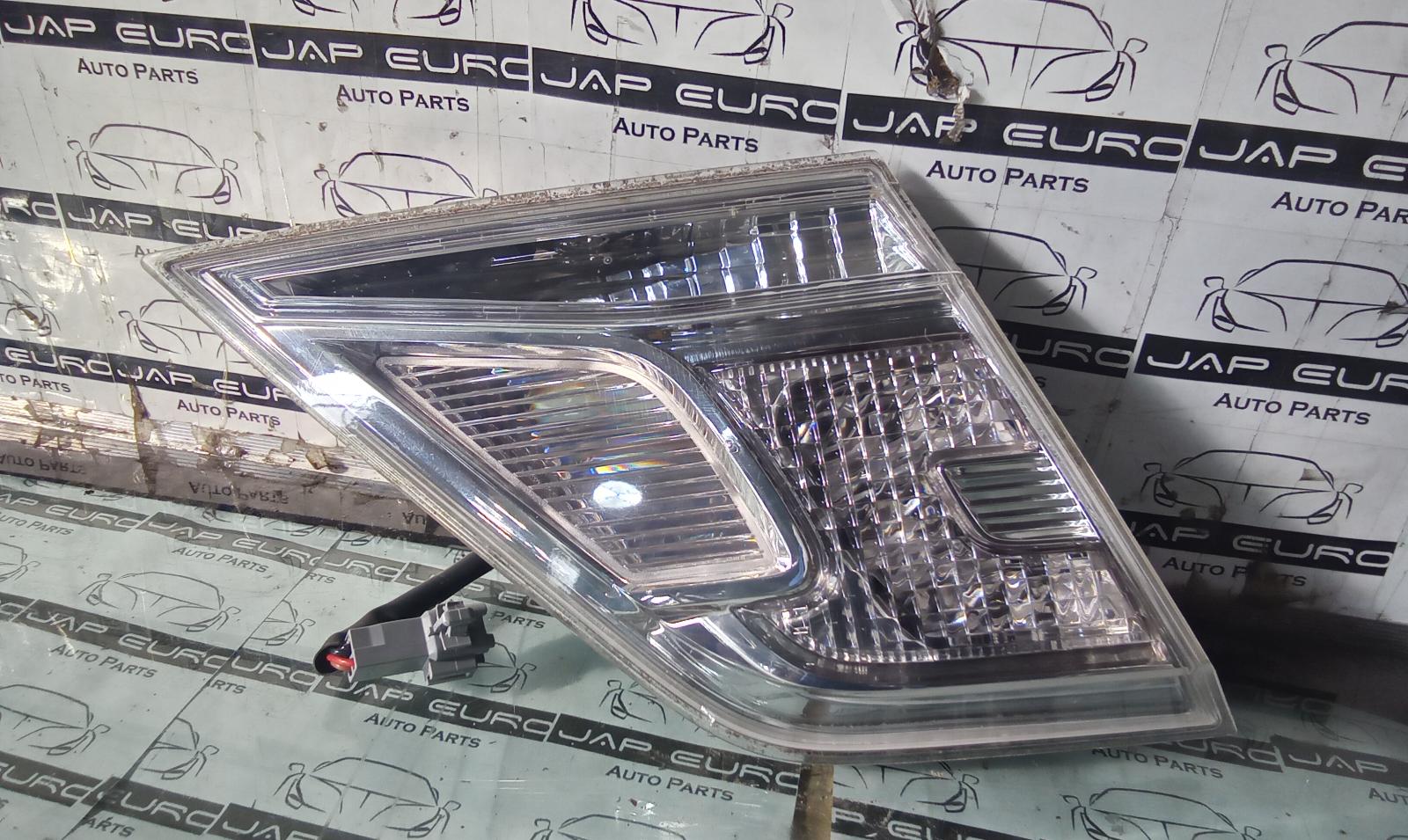 2011 Toyota Aurion Rear Garnish View Auto part Rear Garnish Toyota Aurion 2011