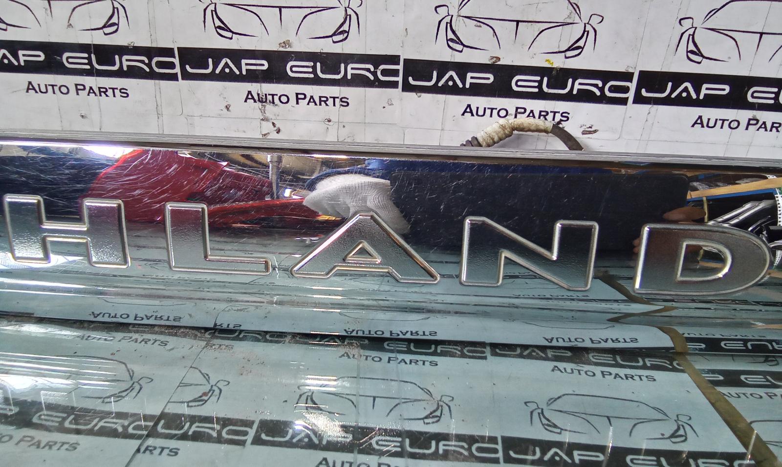 View Auto part Rear Garnish Toyota Kluger 2010